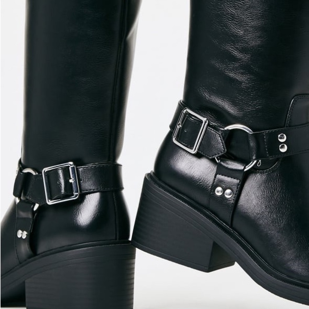 Black Knee High Boots with Buckle Details - Picture 2 of 7